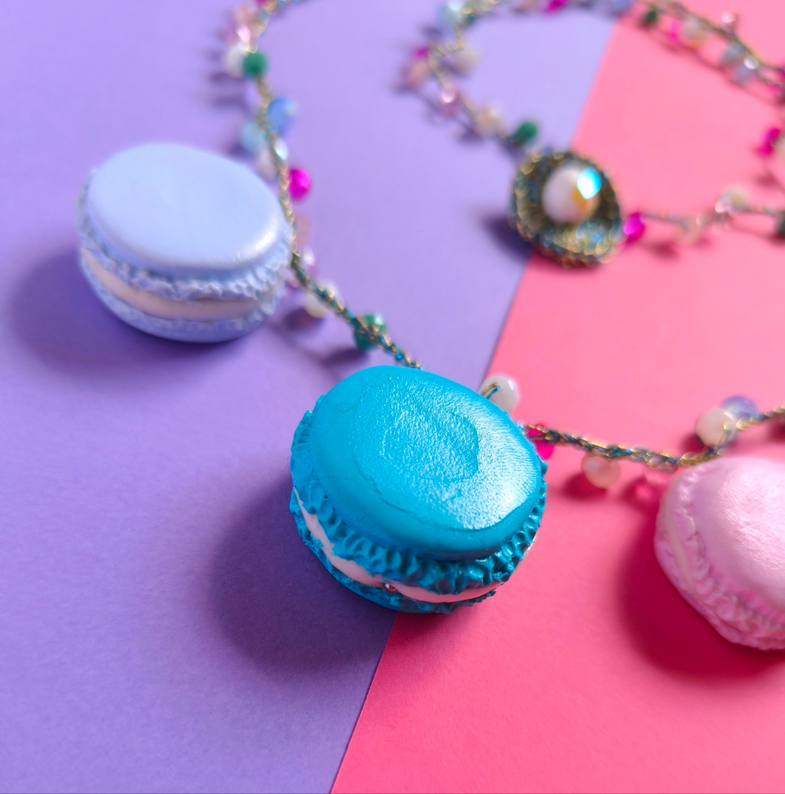 Collar de Macarons de Hilo y Azúcar