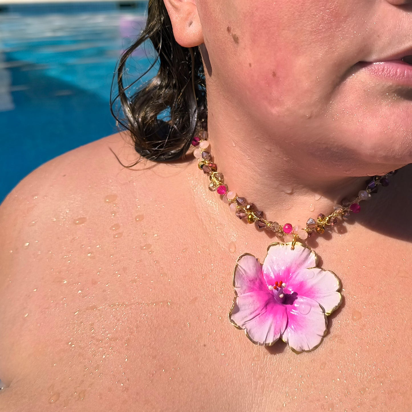 Collar Hibiscus Fresa